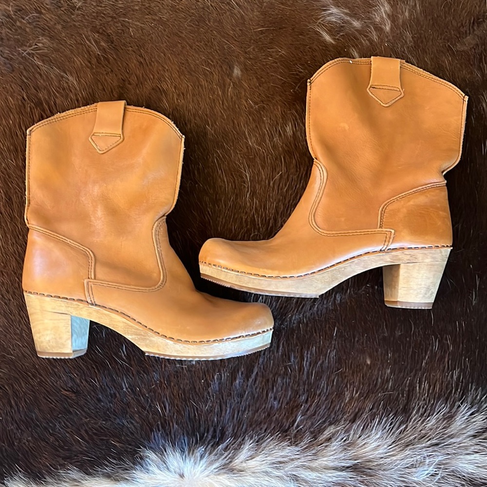 Sanita Anemone Wooden Clog Boots